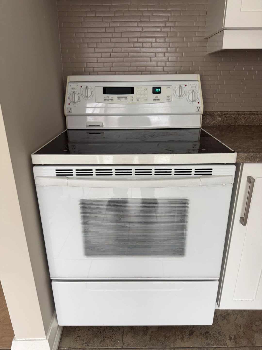 KitchenAid Electric Range with Convection Oven