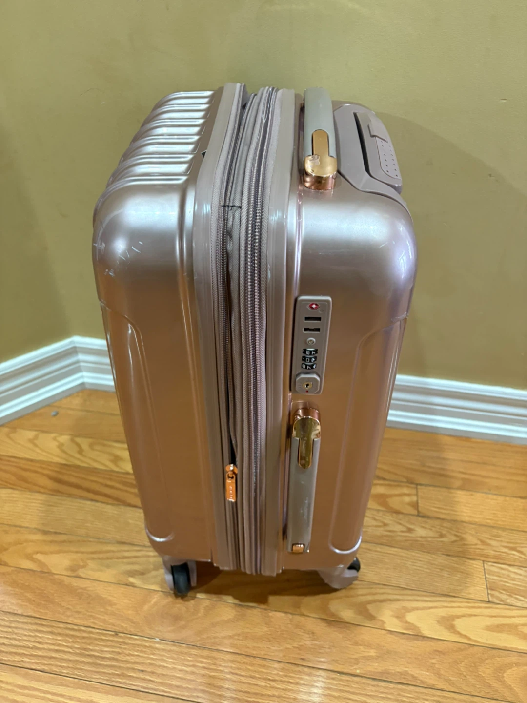 Kensie Rose Gold Carry-On Spinner Luggage - photo 2