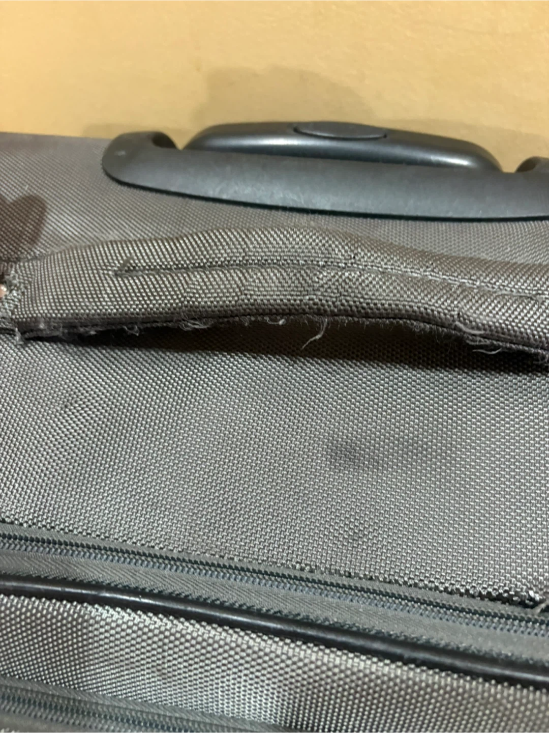 Grey Hardside Spinner Luggage HEAVILY USED - photo 2