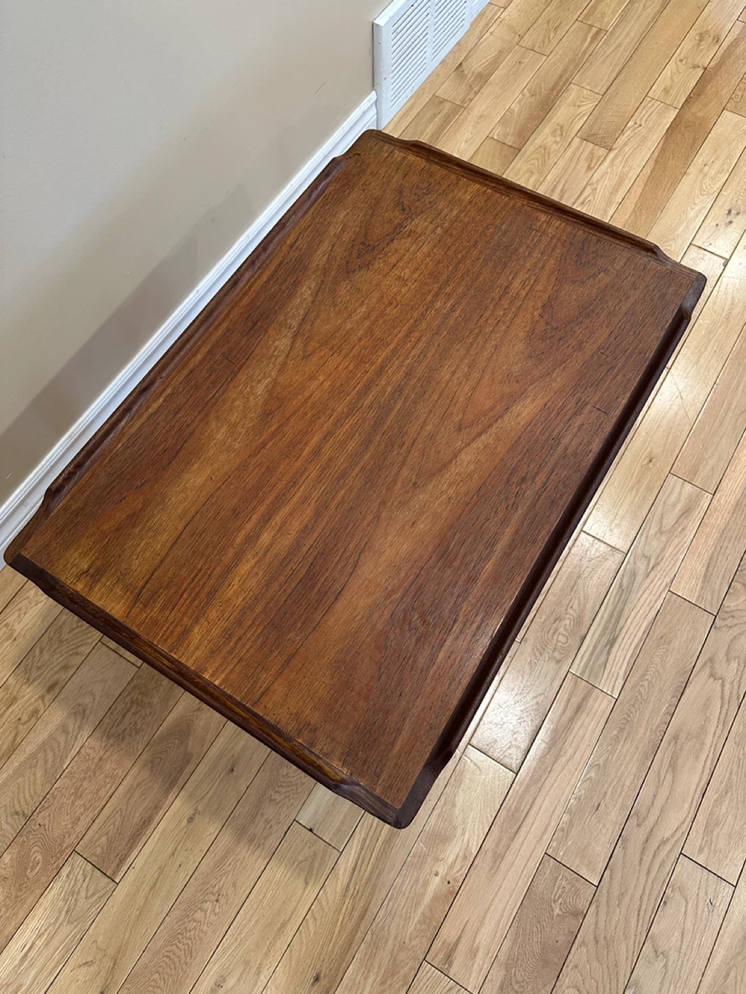 Vintage Mid-Century Modern Walnut Coffee Table (CAN DELIVER) - photo 2