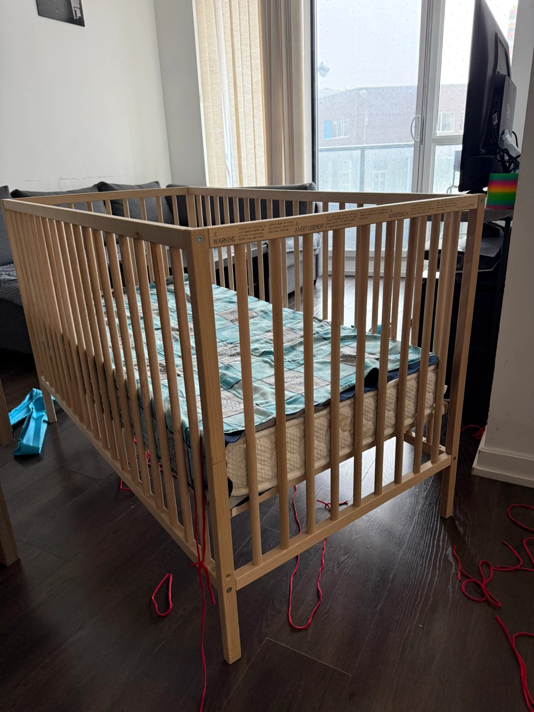 Wooden Baby Crib with matress