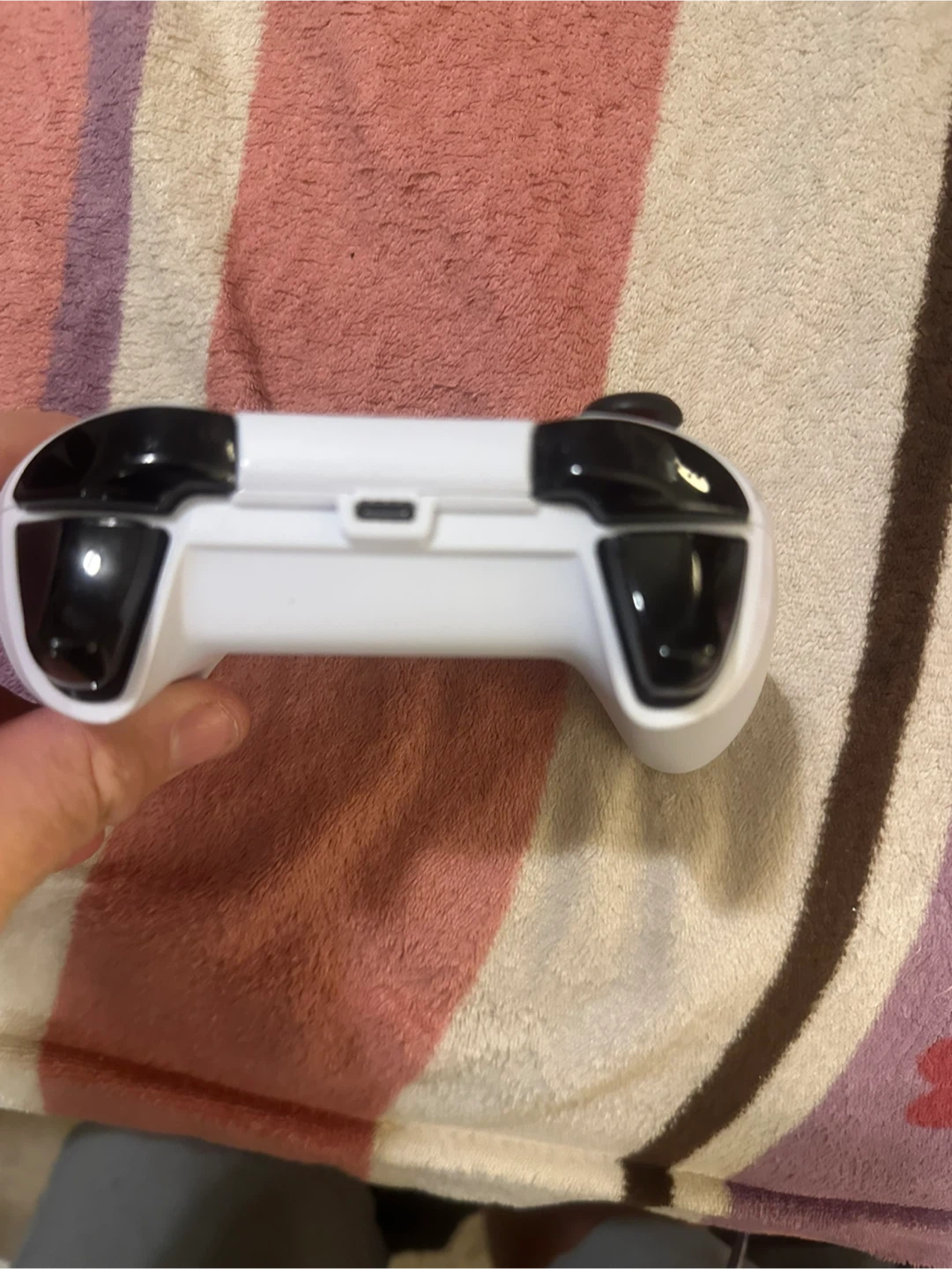 White Wireless Game Controller - photo 2