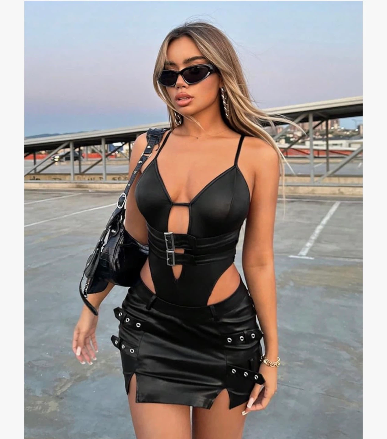 WDİRARA Black Faux Leather Buckle Mini Skirt - Size M - photo 3