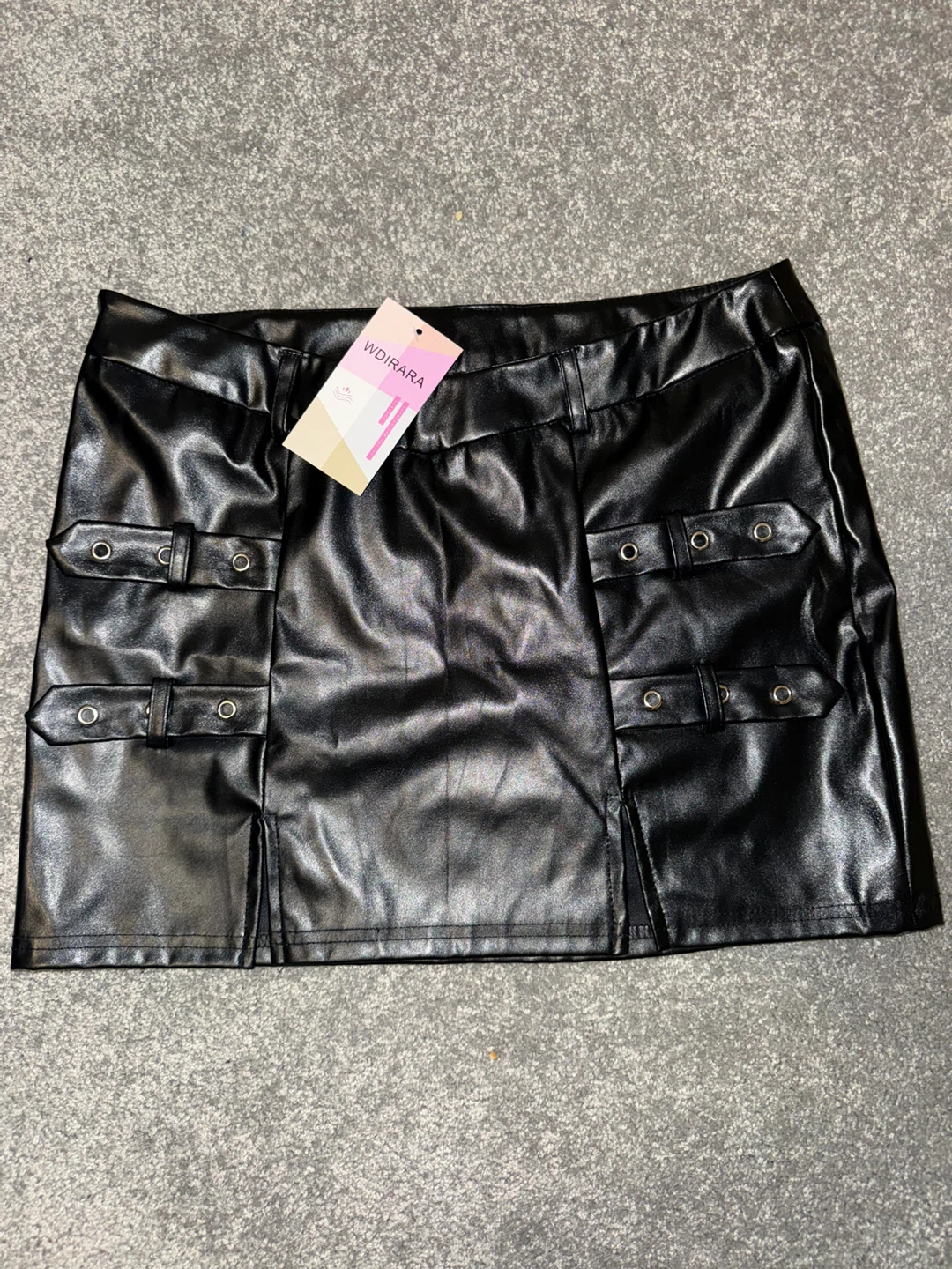 WDİRARA Black Faux Leather Buckle Mini Skirt - Size M - photo 4