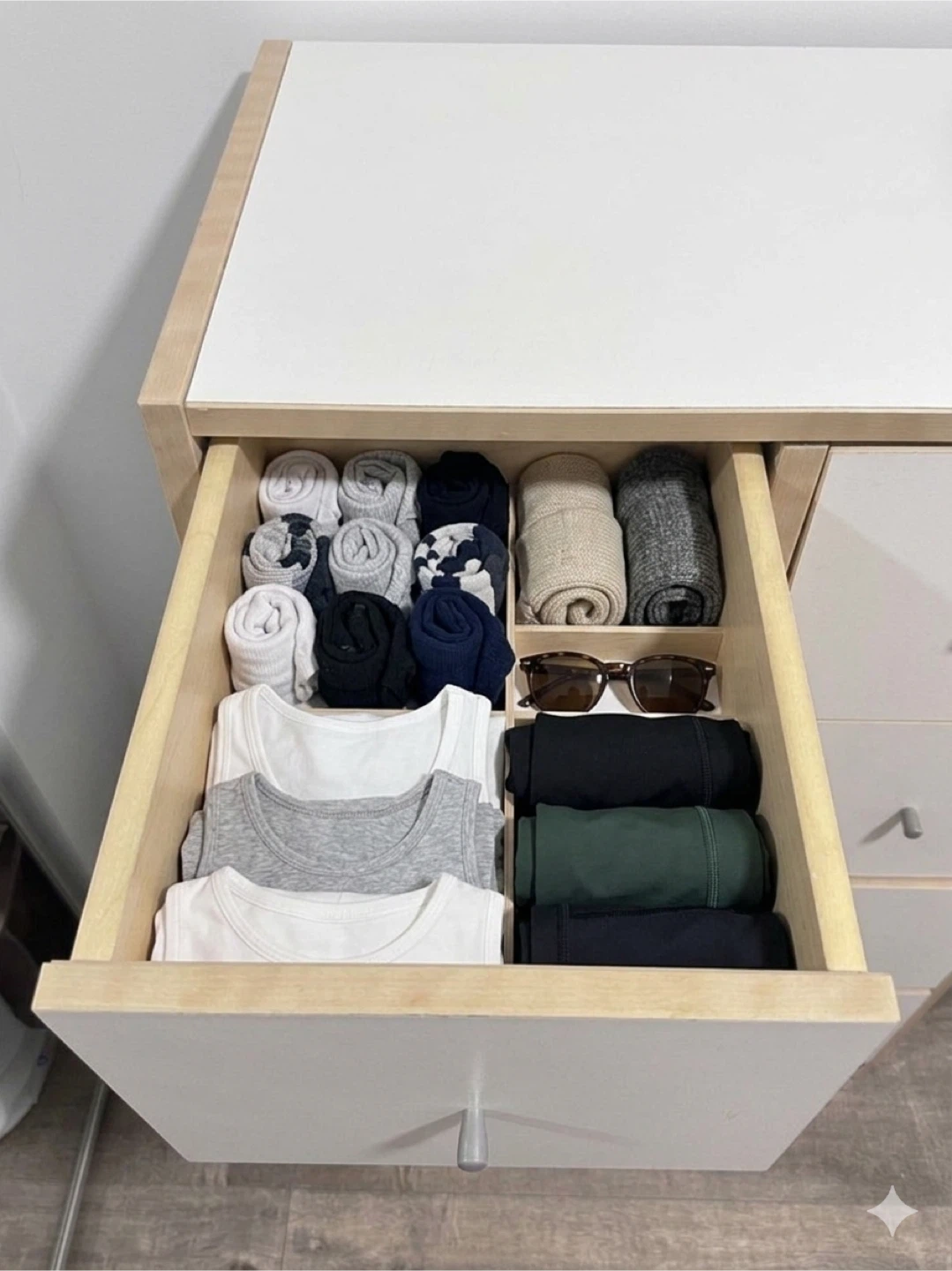 8-Drawer Storage Chest / Slim Dresser - Perfect for Small Items! - photo 3