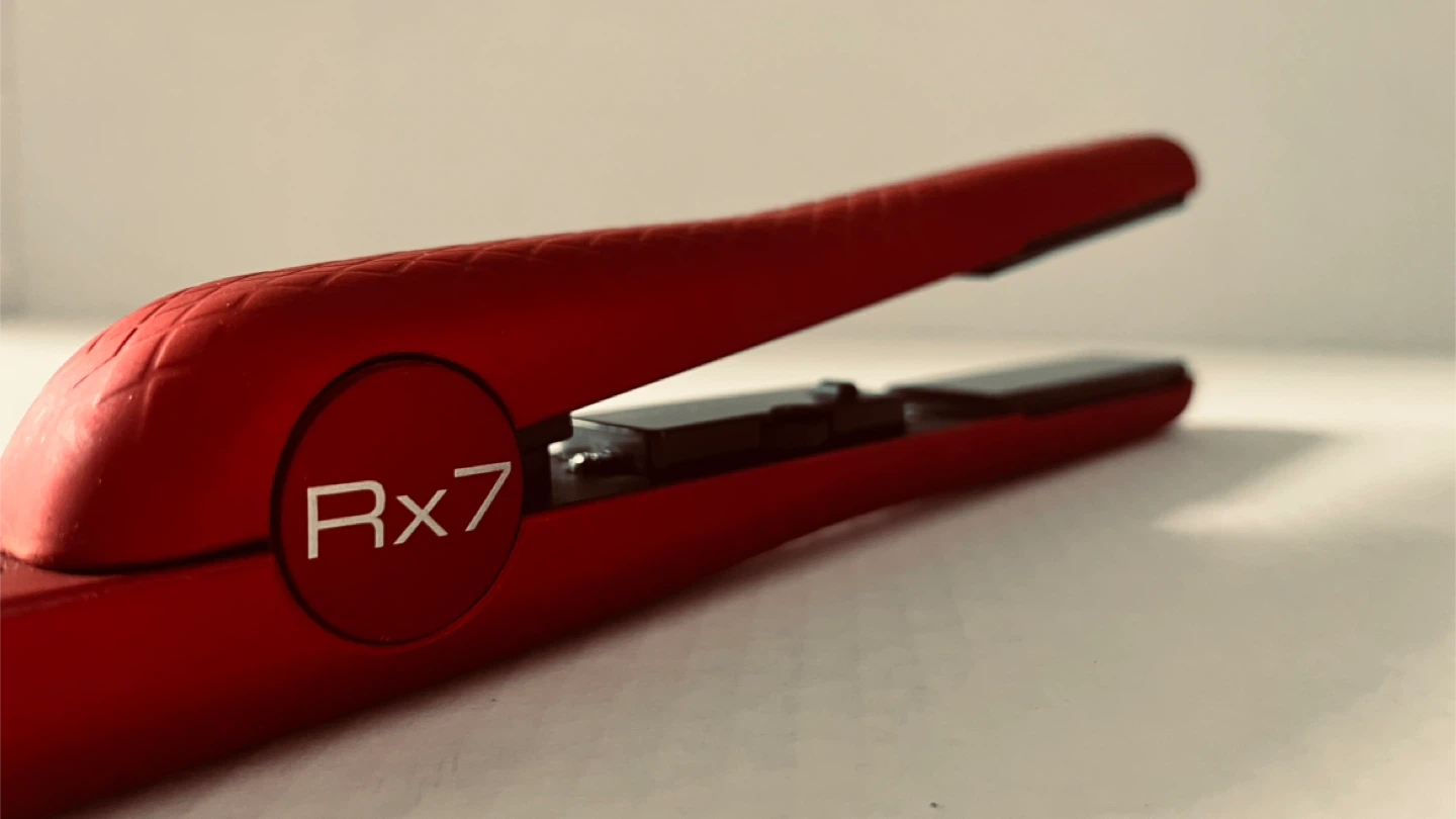 Red Rx7 Nano Ceramic Ionic Flat Iron Hair Straightener - photo 2