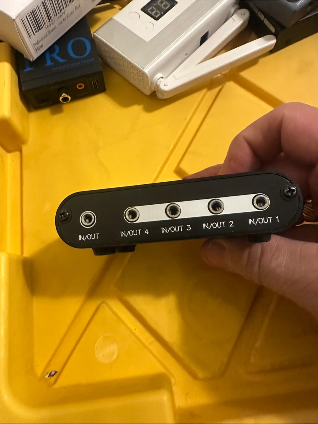TENELAY 4-Way 3.5mm Stereo Audio Switcher - photo 3