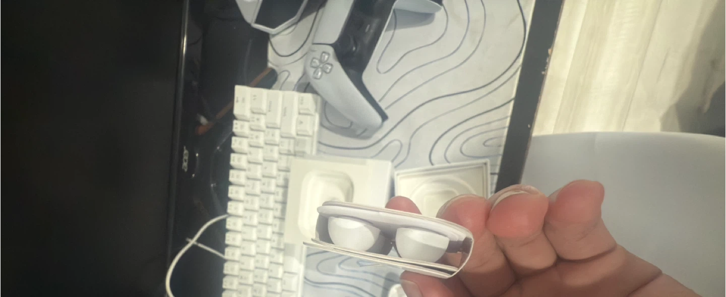 Apple AirPods Pro (2nd Gen) - photo 3