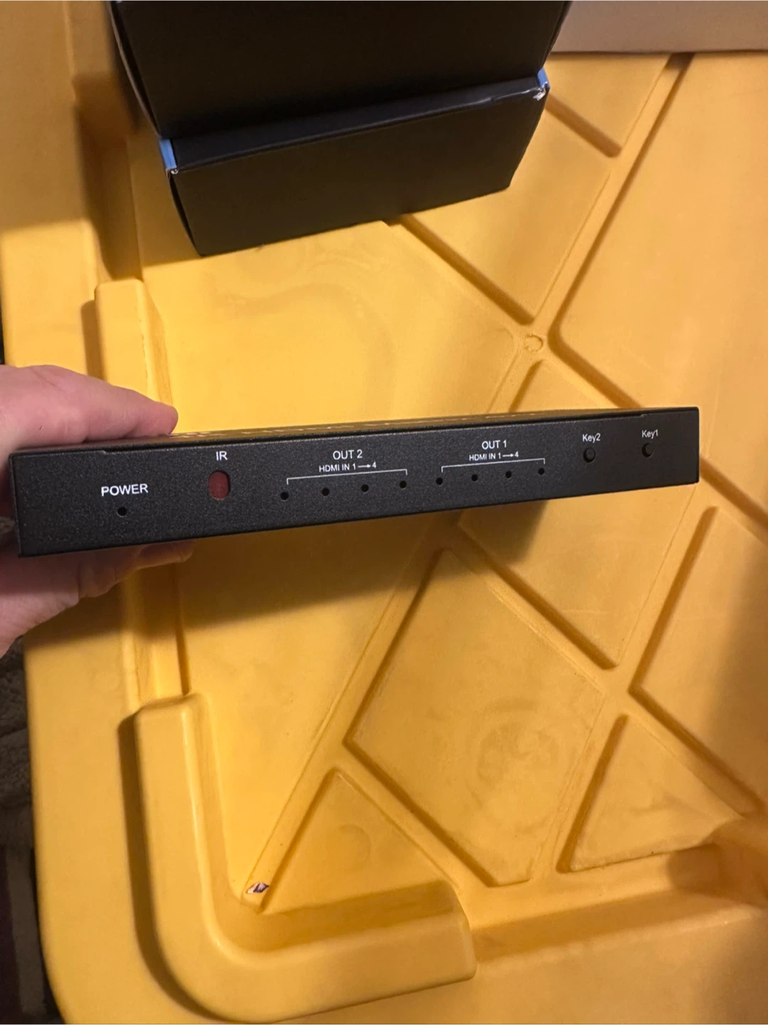 4K HDMI Matrix 4x2 Switcher - photo 3