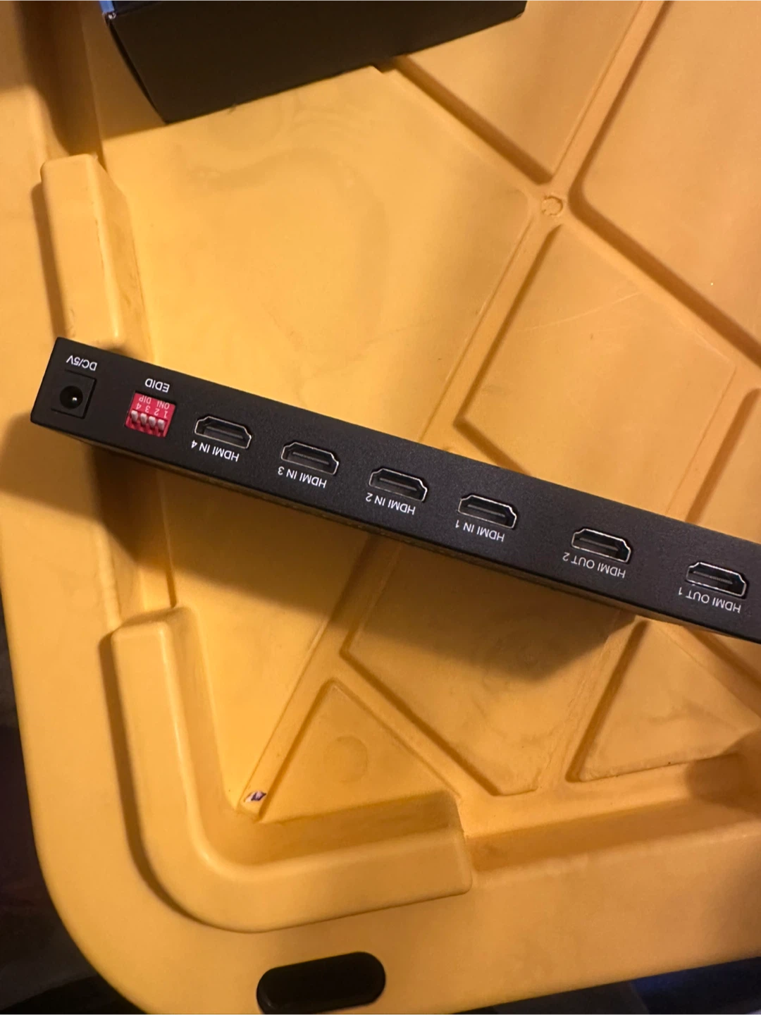 4K HDMI Matrix 4x2 Switcher - photo 2