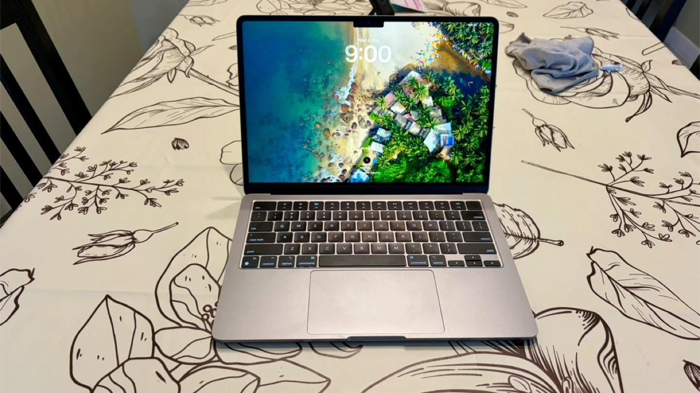 MacBook Air M2 256/8 Space Gray 100% Battery