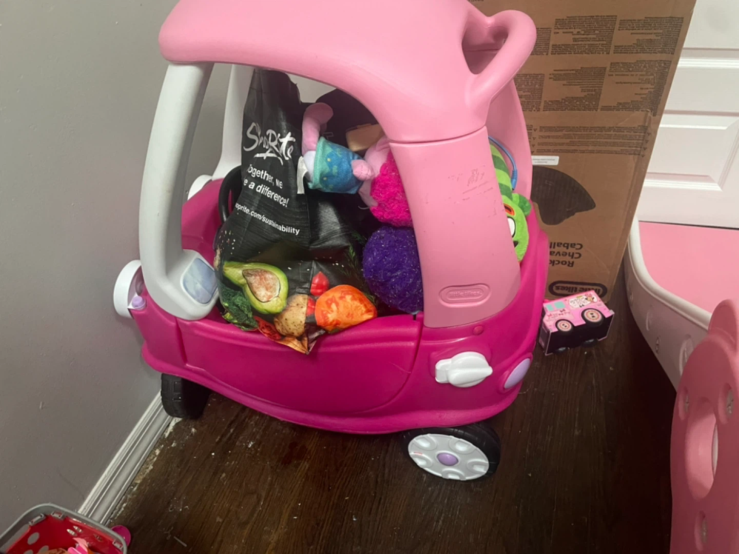 Little Tikes Pink Princess Ride-On Car with Accessories - photo 4