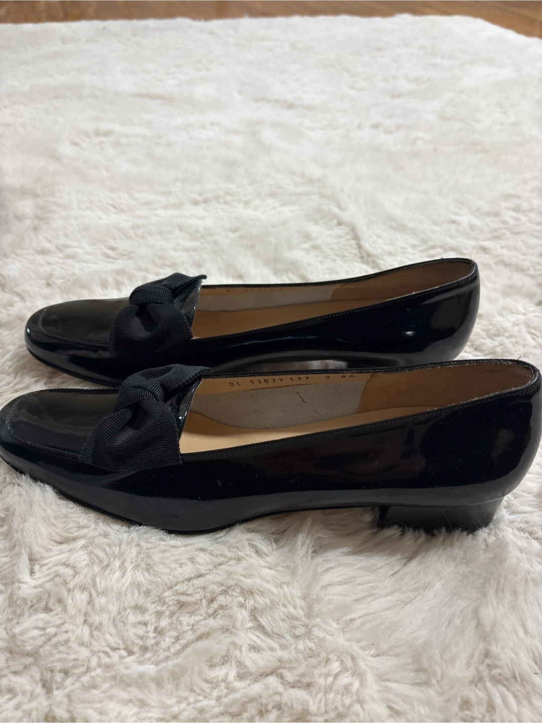 Salvatore Ferragamo Black Patent Leather Bow Loafers - photo 2