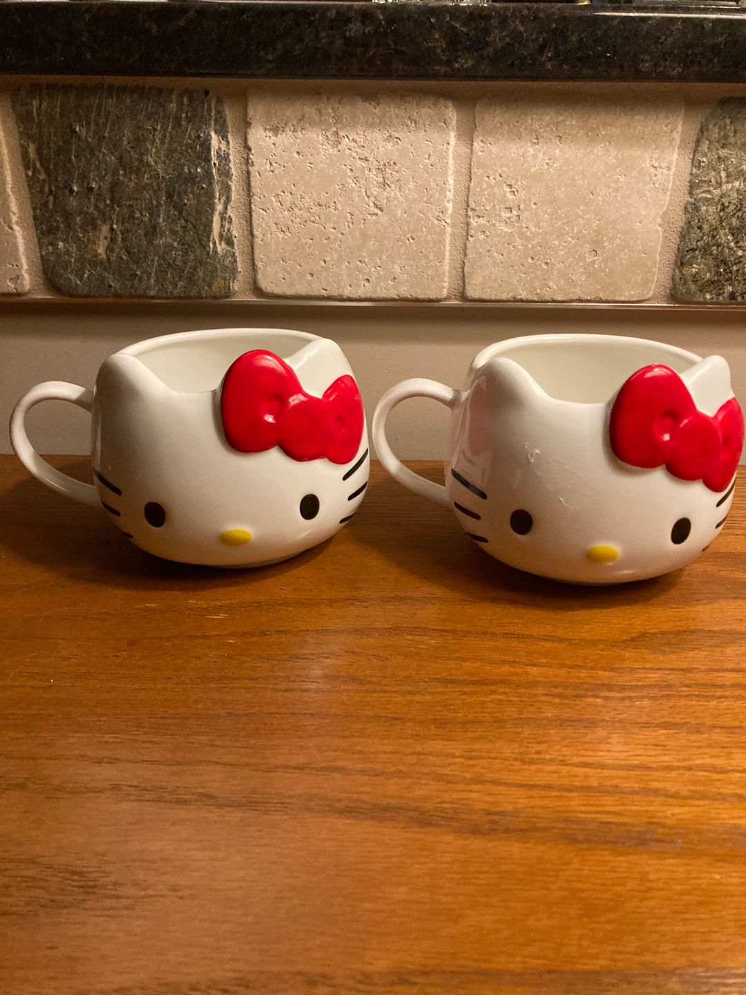 Set of 2 Hello Kitty Ceramic Mugs