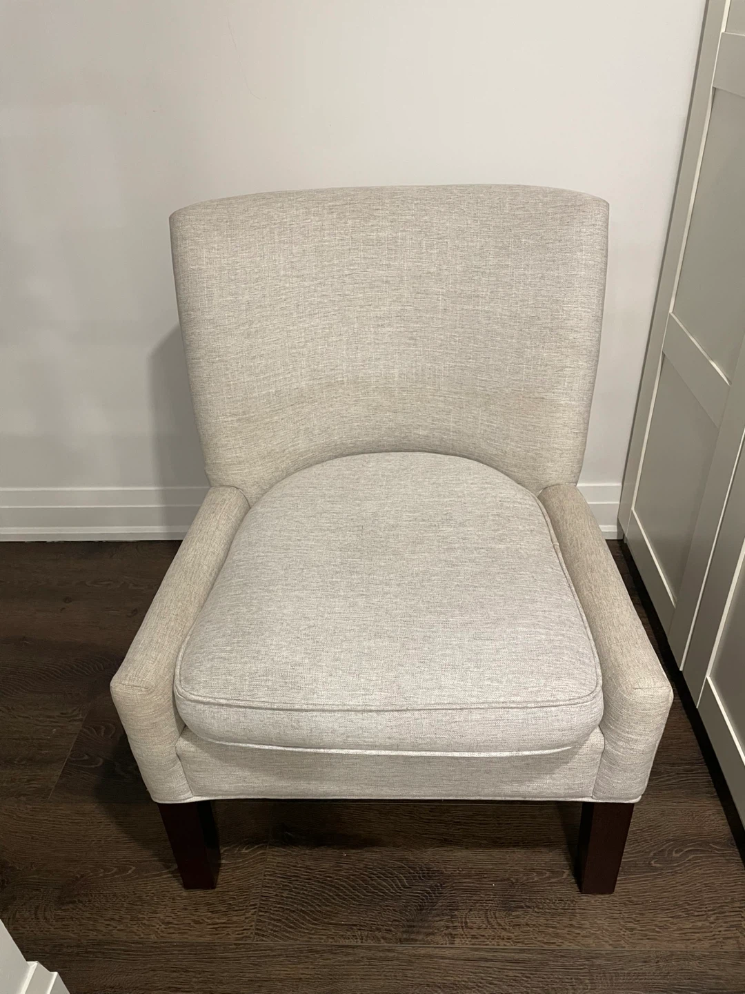 URBAN BARN Accent Chair