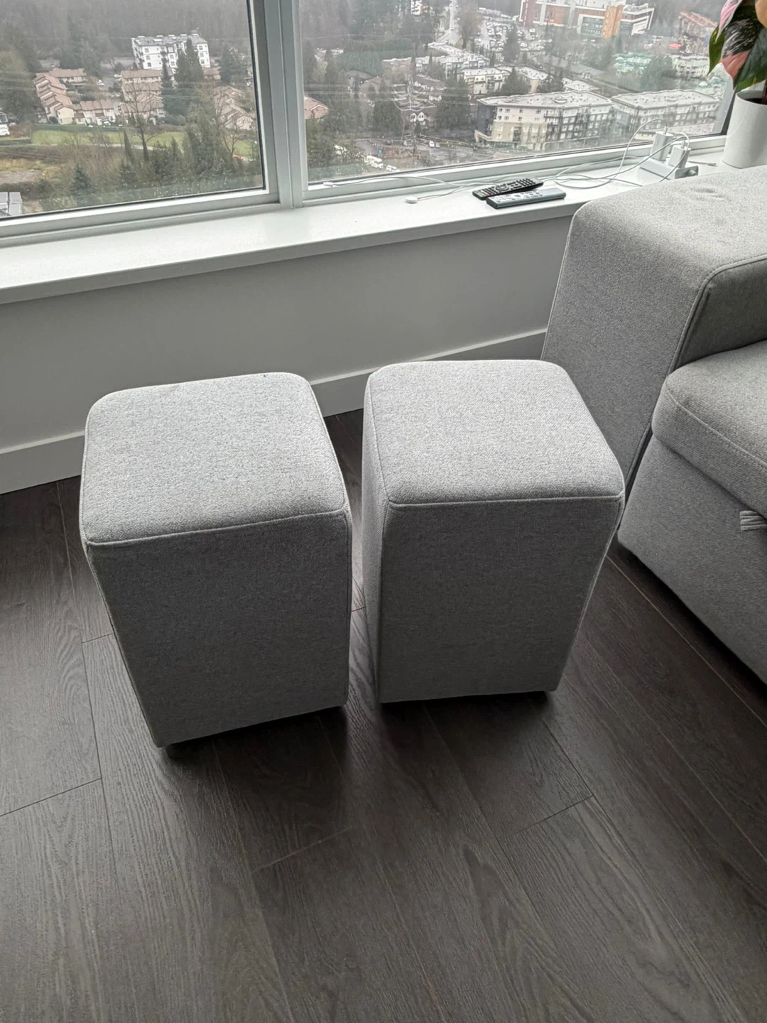 Grey Sectional Sofa with Storage Ottoman - photo 3