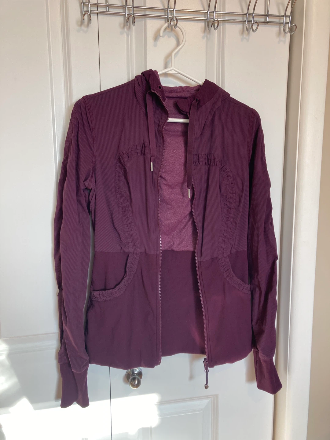 Lululemon Reversible Hooded Jacket Plum, size 8
