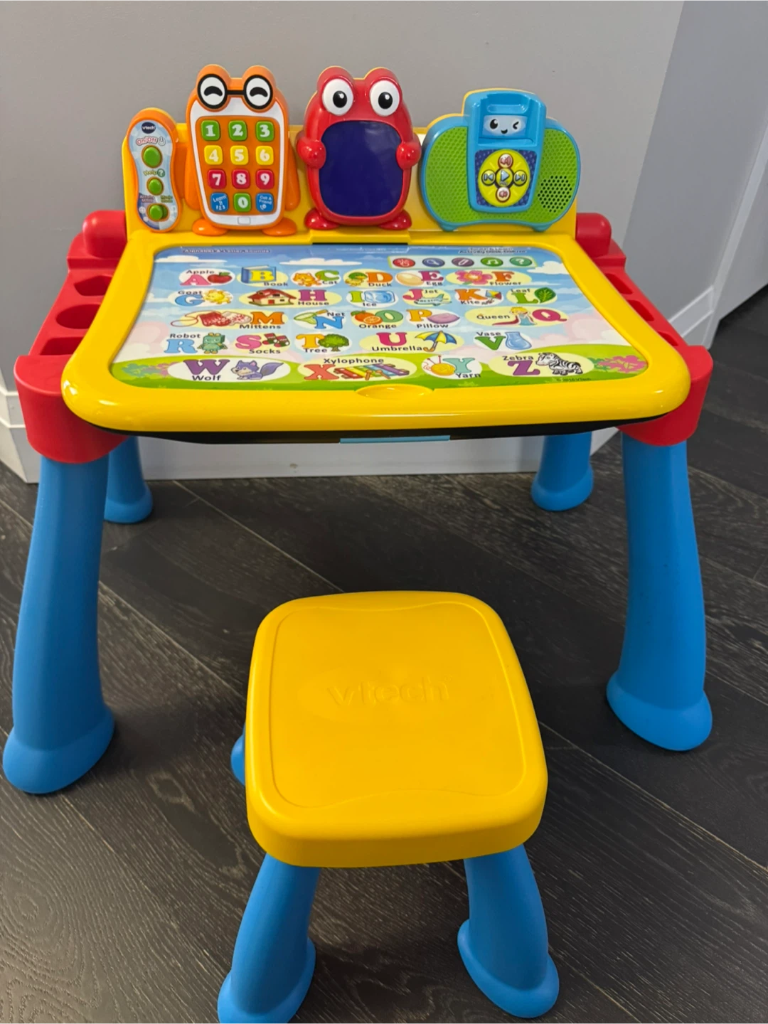 VTech Touch & Learn Activity Desk Deluxe