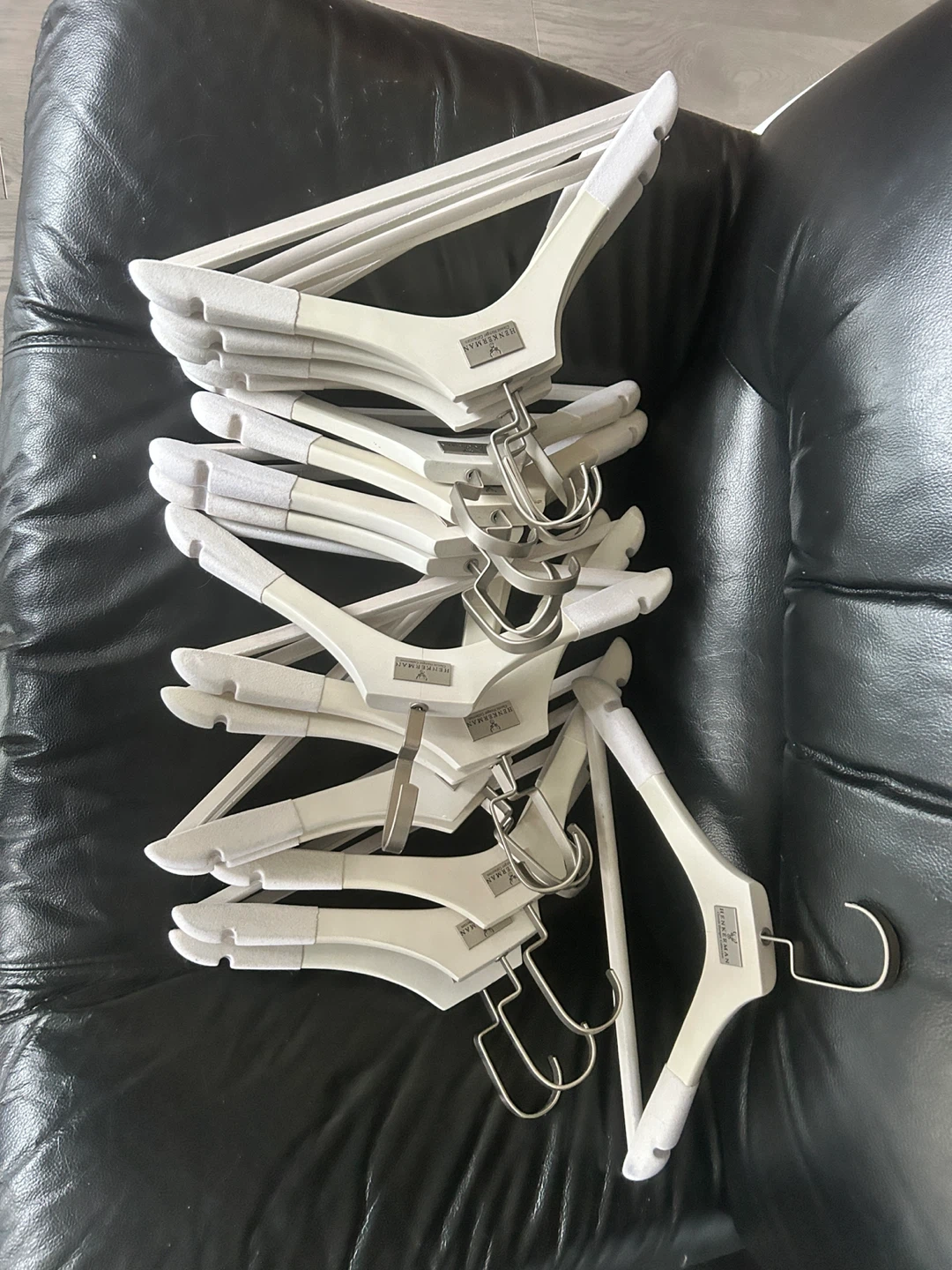 Henkerman Classic Hanger Collection - White (Set of 17) - photo 3