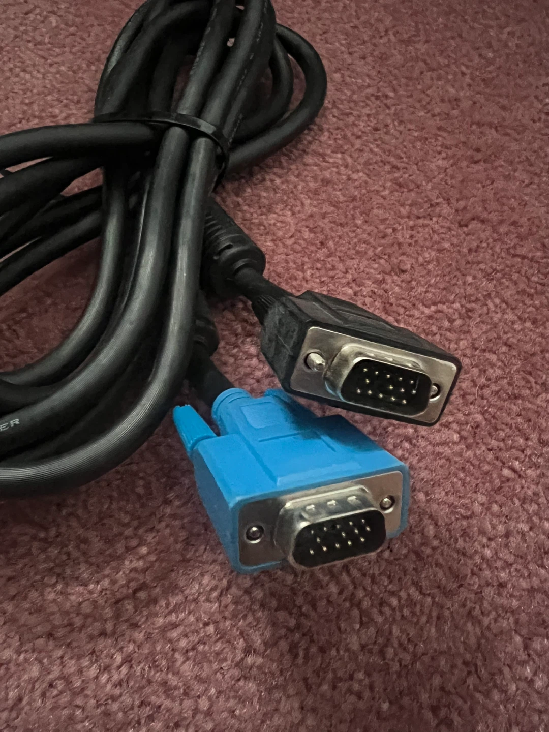 VGA Cable 6’ long - photo 2