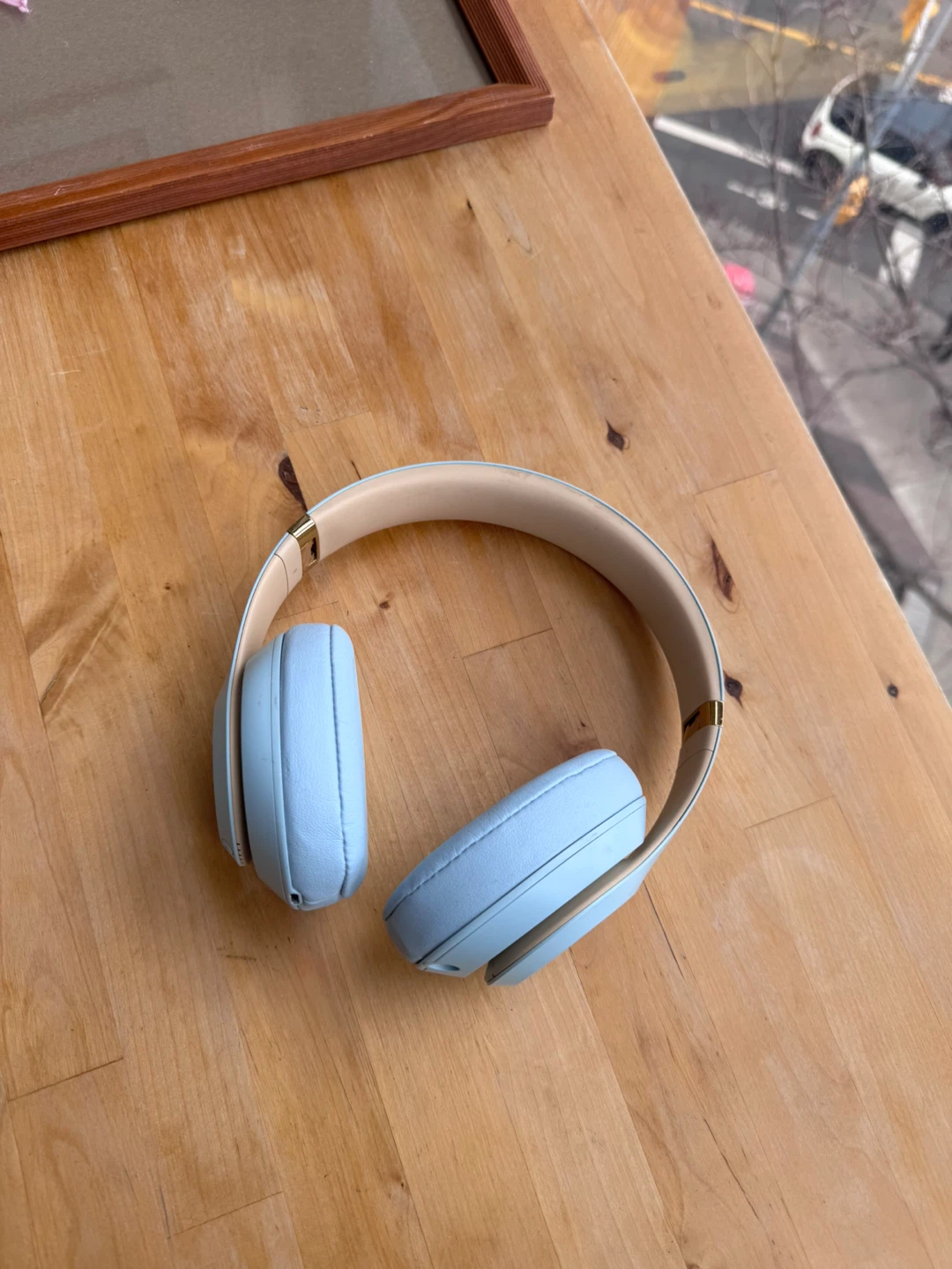 Ice blue beats studio3 wireless headphones