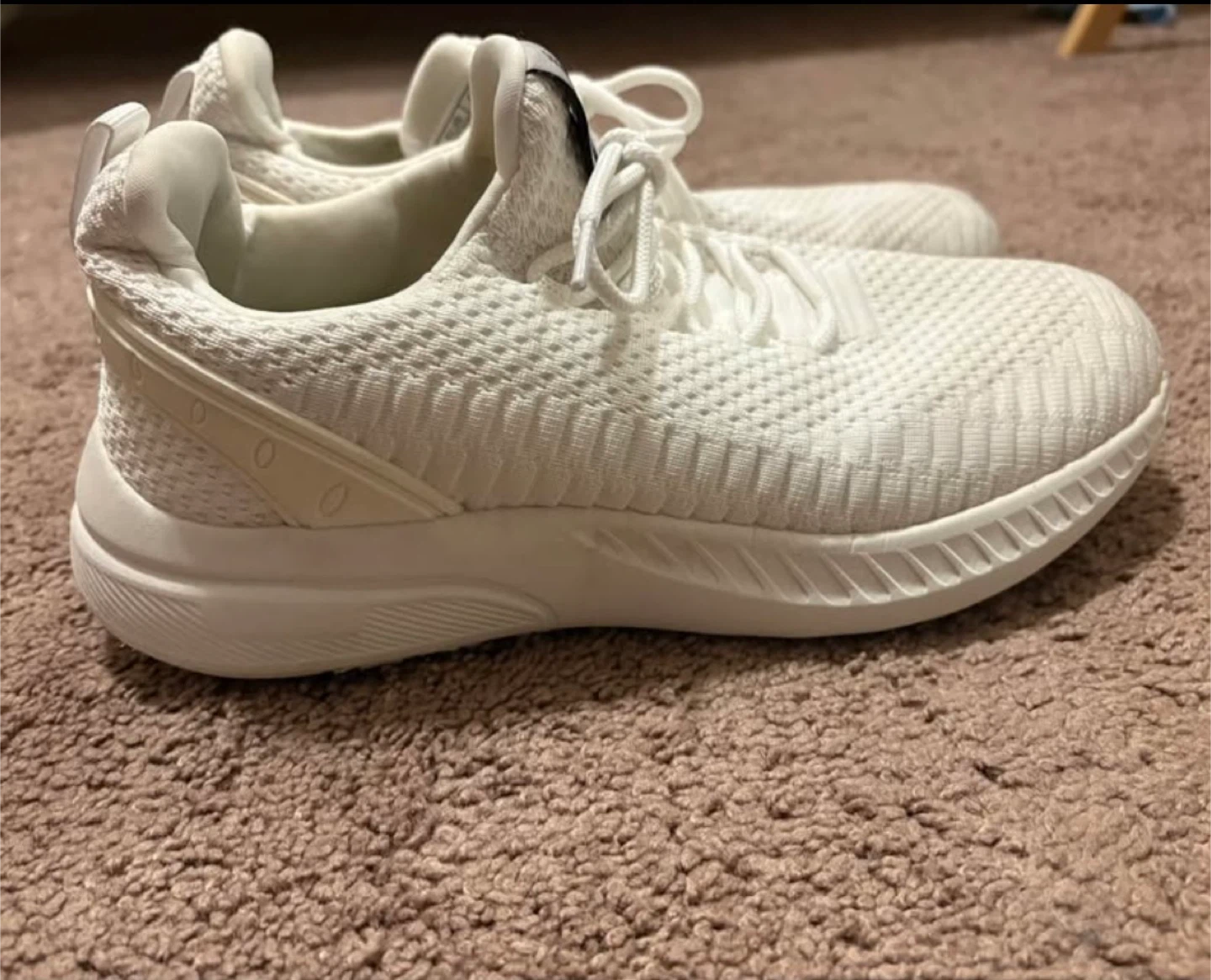Mens size 7.5 sneakers - photo 2
