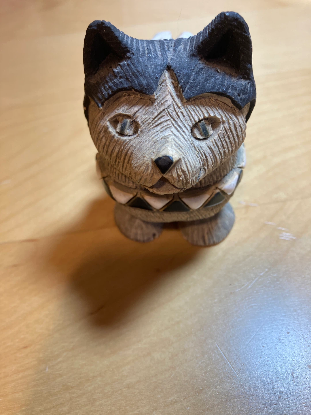 Artesania Rinconada Husky figurine
