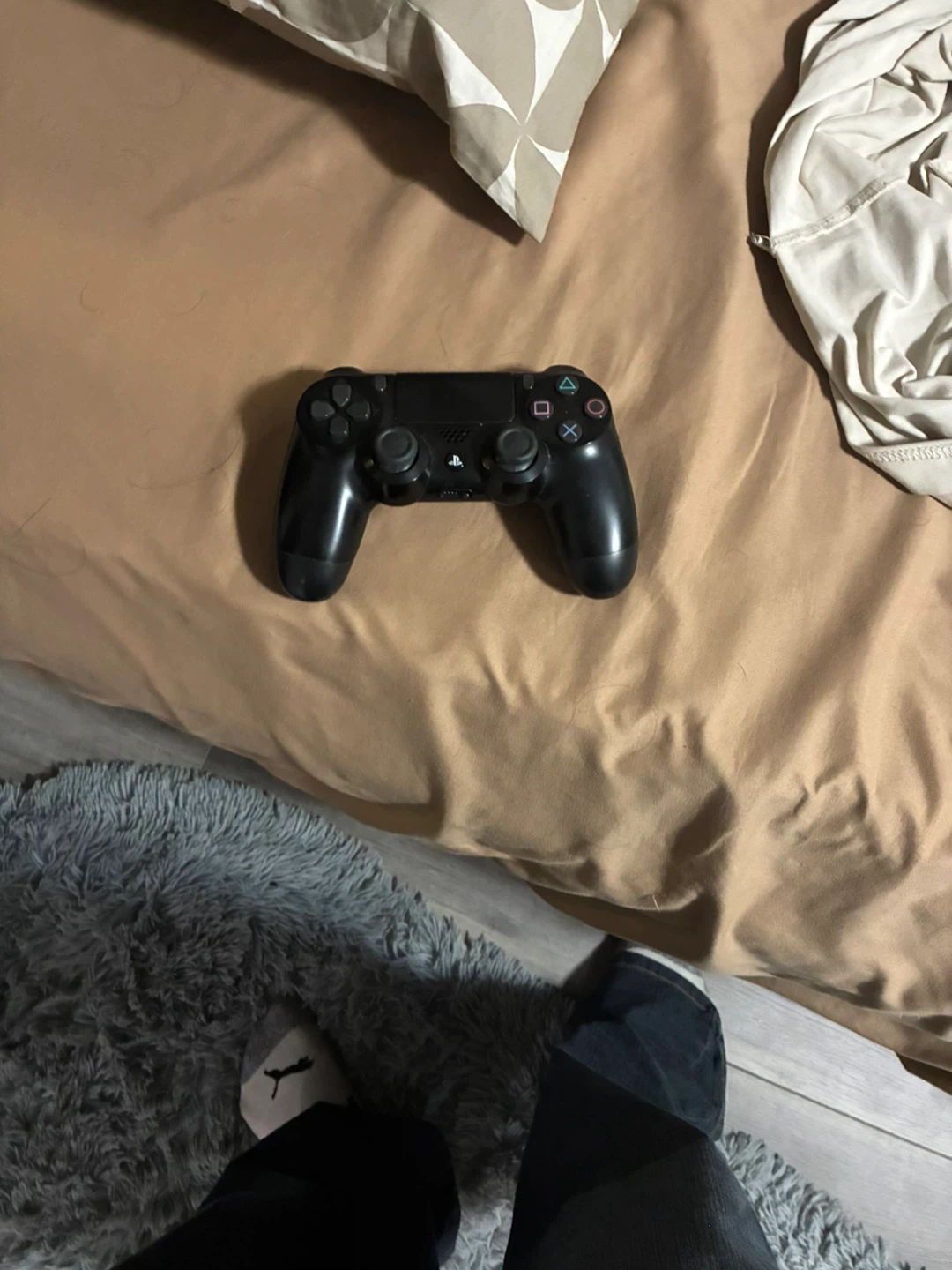 PlayStation 4 DualShock 4 Controller