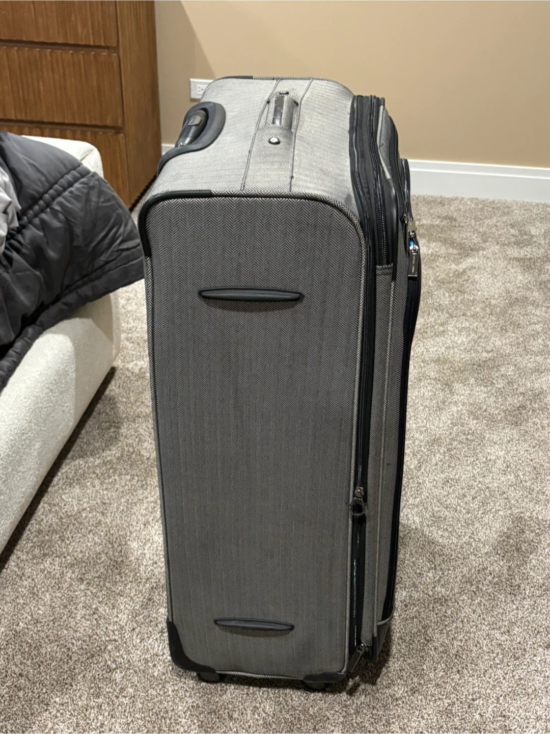 Luggage - photo 4