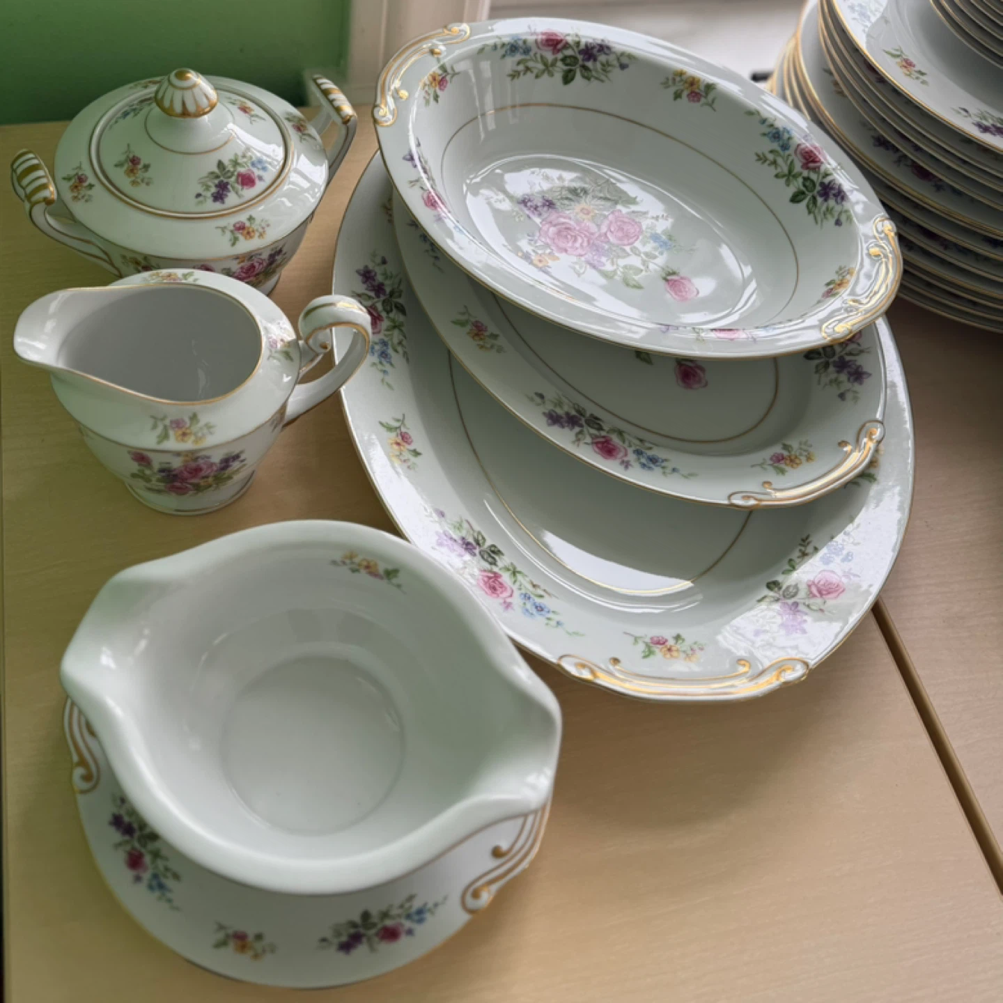 China - complete set for 12, floral dishes fine china - photo 4