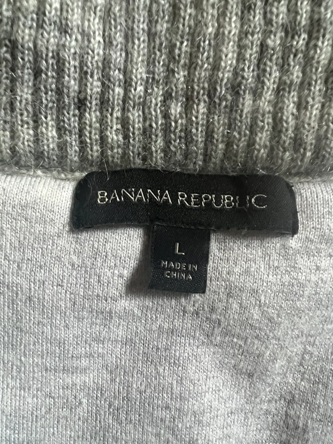 Banana Republic Gray Quilted Knit Vest - Size L - photo 3