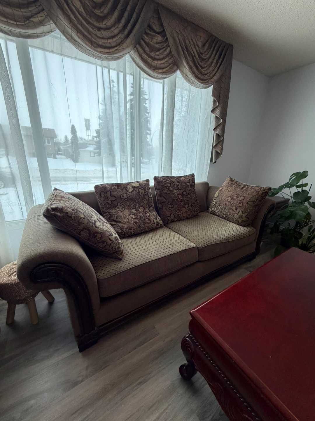 Vintage Sofas with Carved Wood Coffee Table - photo 4