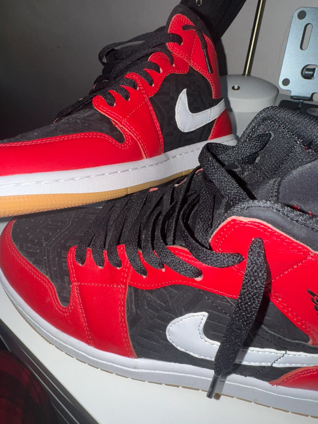 Air Jordan 1 Mid SE Black/Fire Red-White-Malachite Size 10.5 US - photo 5