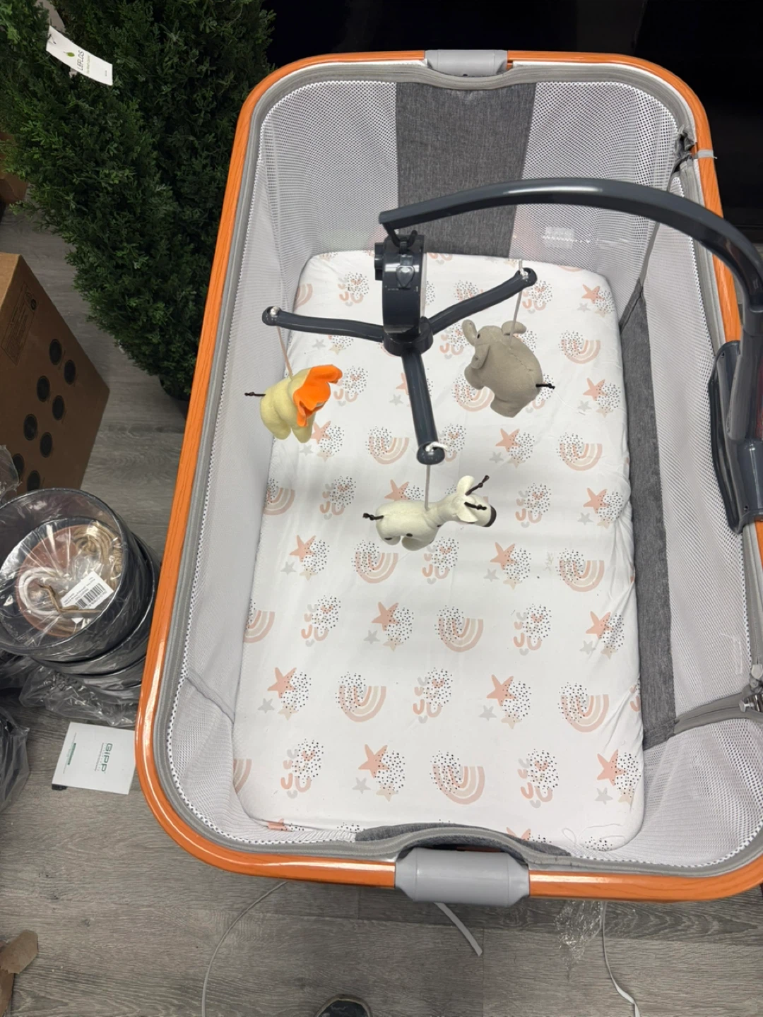 Baby Bassinet with Mobile - photo 2
