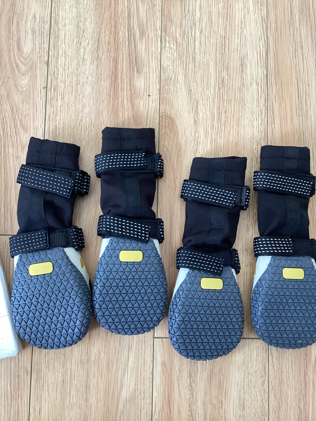 BH new PawTrek Adventure Boots - Size 7 Width 2.8 - photo 4