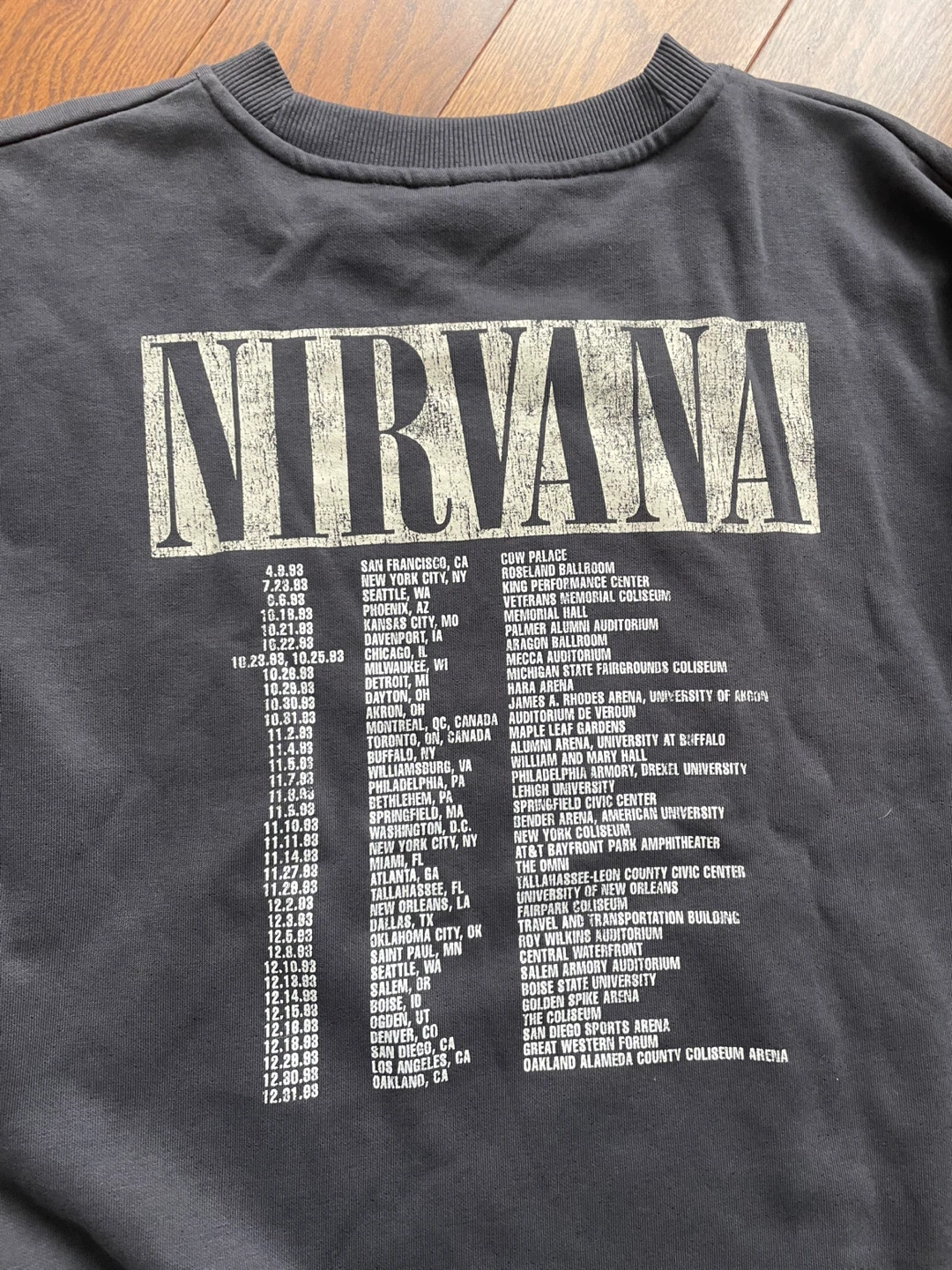 H&M Nirvana Smiley Face Tour Sweatshirt - Size S - photo 5