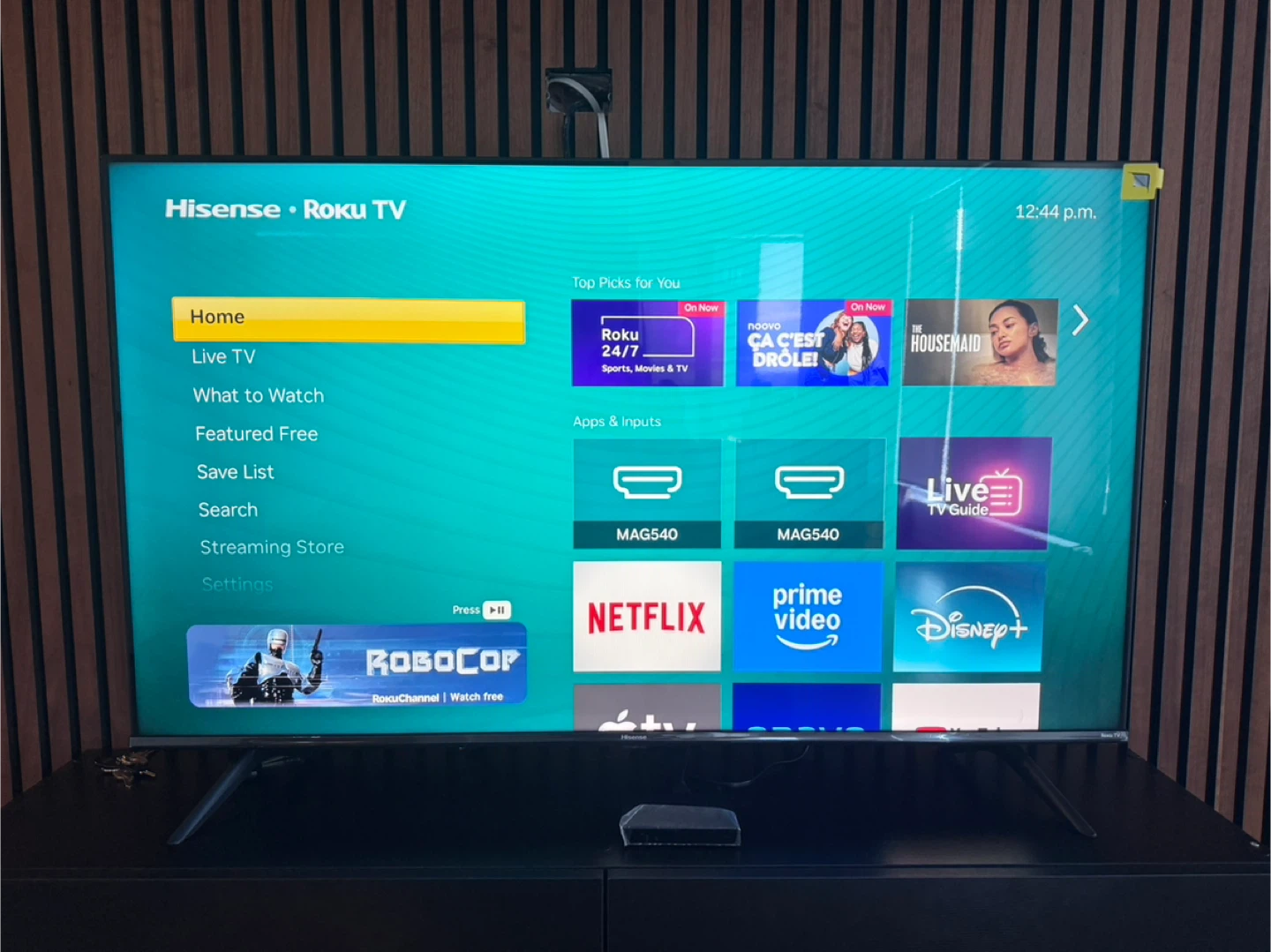 Hisense Roku R6 Series-50 inch 4K UHD smart TV - photo 3