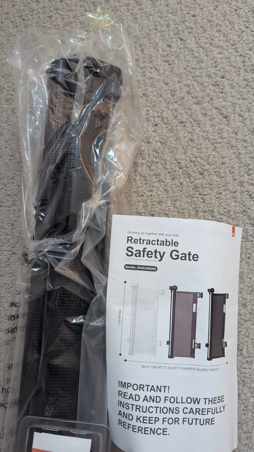 Extra wide retractable baby gate- safety pet gates - photo 3