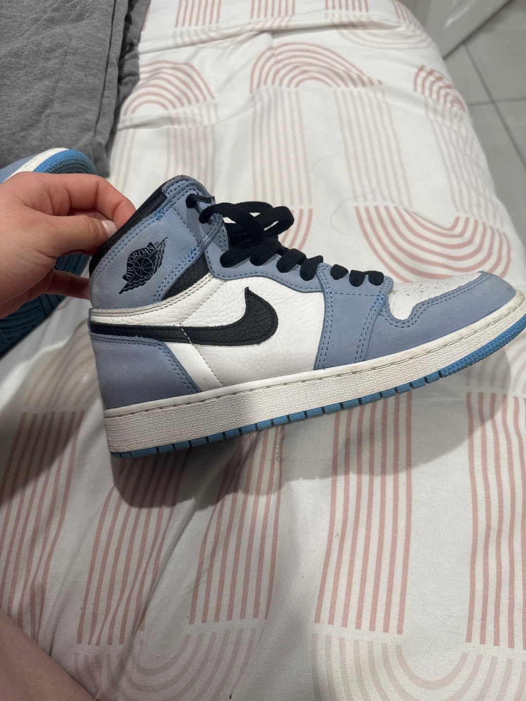 Nike Air Jordan 1 High "University Blue"