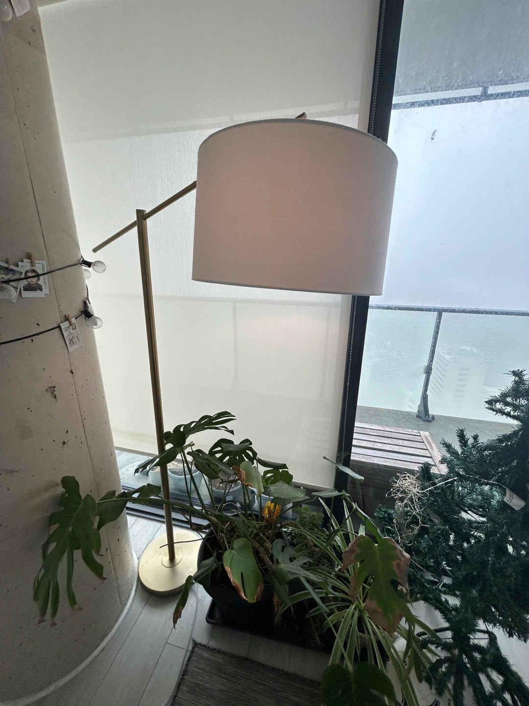 Floor Lamp – Excellent Condition