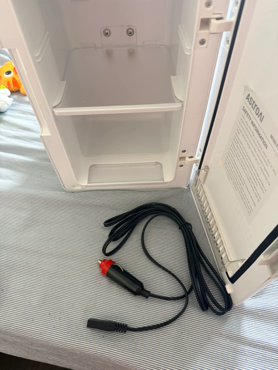 AstroAI Mini Fridge - photo 4