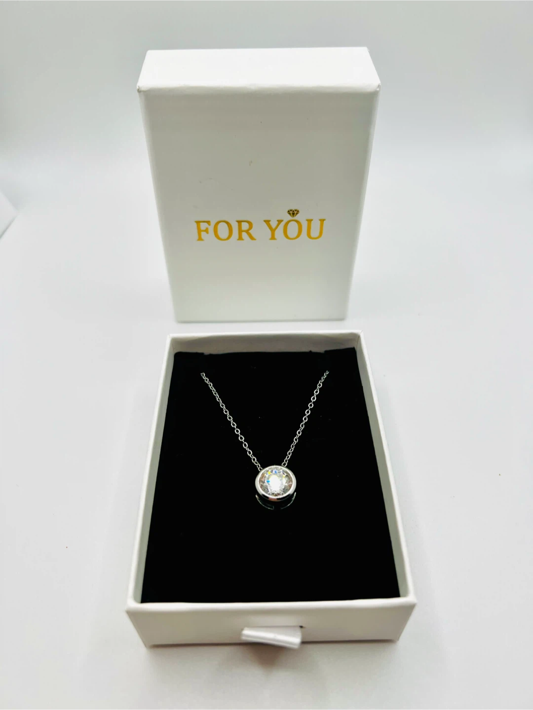 3CT   high-clarity diamond simulant stone pendant necklaces - photo 5