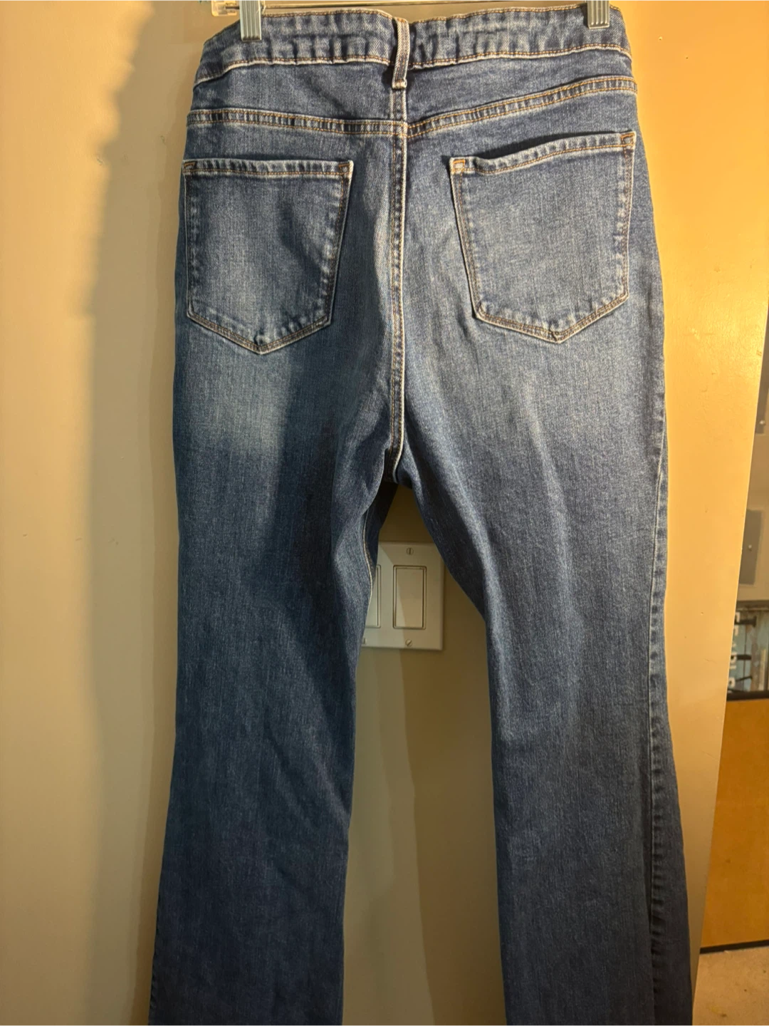 Old Navy Women's Flare Jeans Size 8 - photo 2