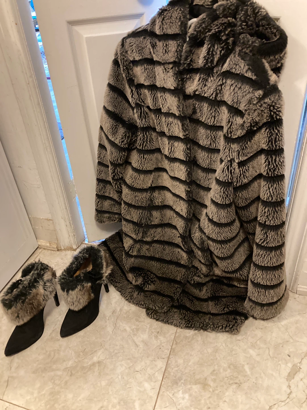 Black fur coat and shoes combo 🏆🔥 - photo 3