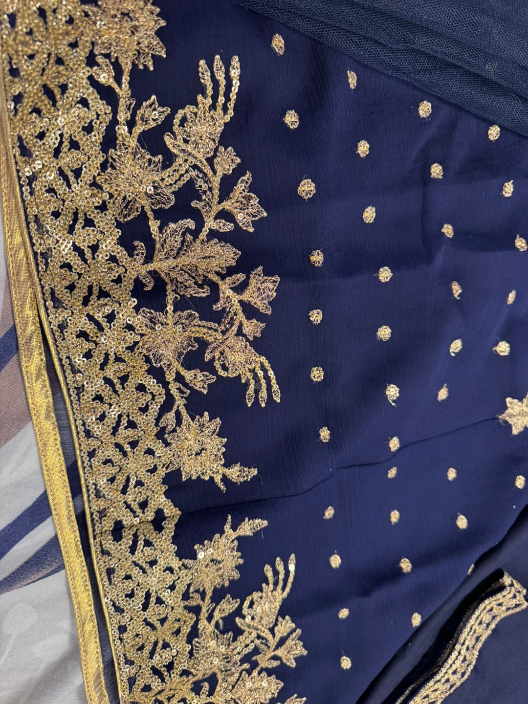 Asim Jofa Navy Blue Embroidered suit 7 to 8 years old girl - photo 3