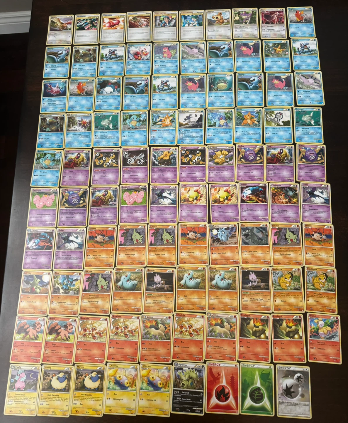 2010 Pokemon Cards Lot