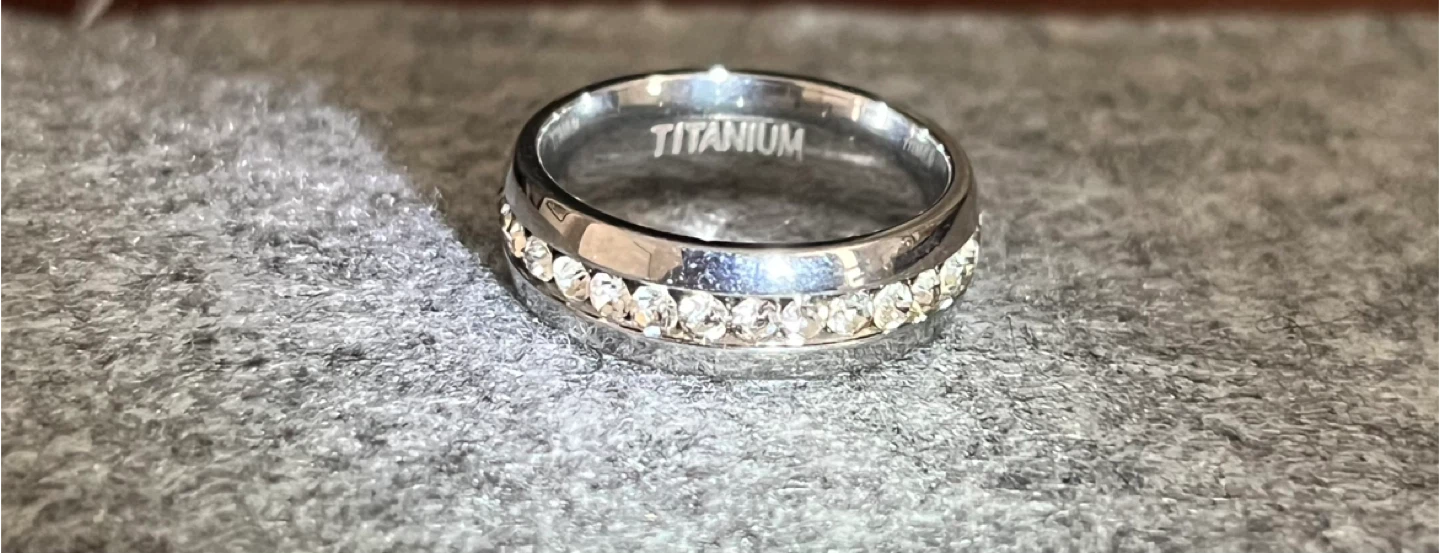 Titanium Ring with Cubic Zirconia Stones