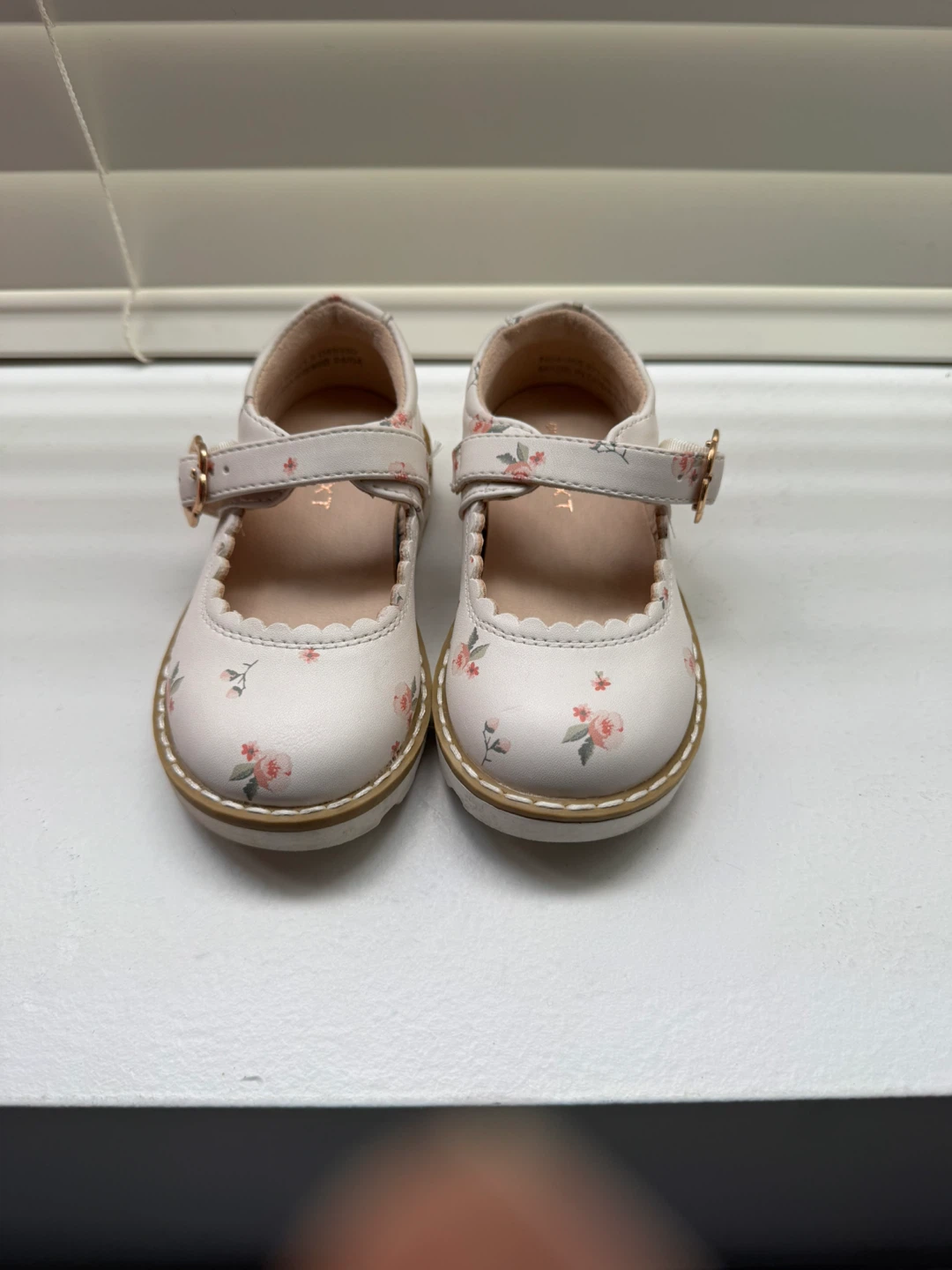 Kids' White Nike Slides with Box