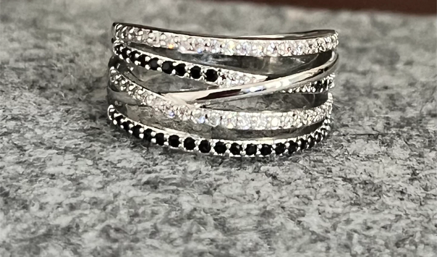 Sparkly Band Ring with Black and Clear Stones - photo 2