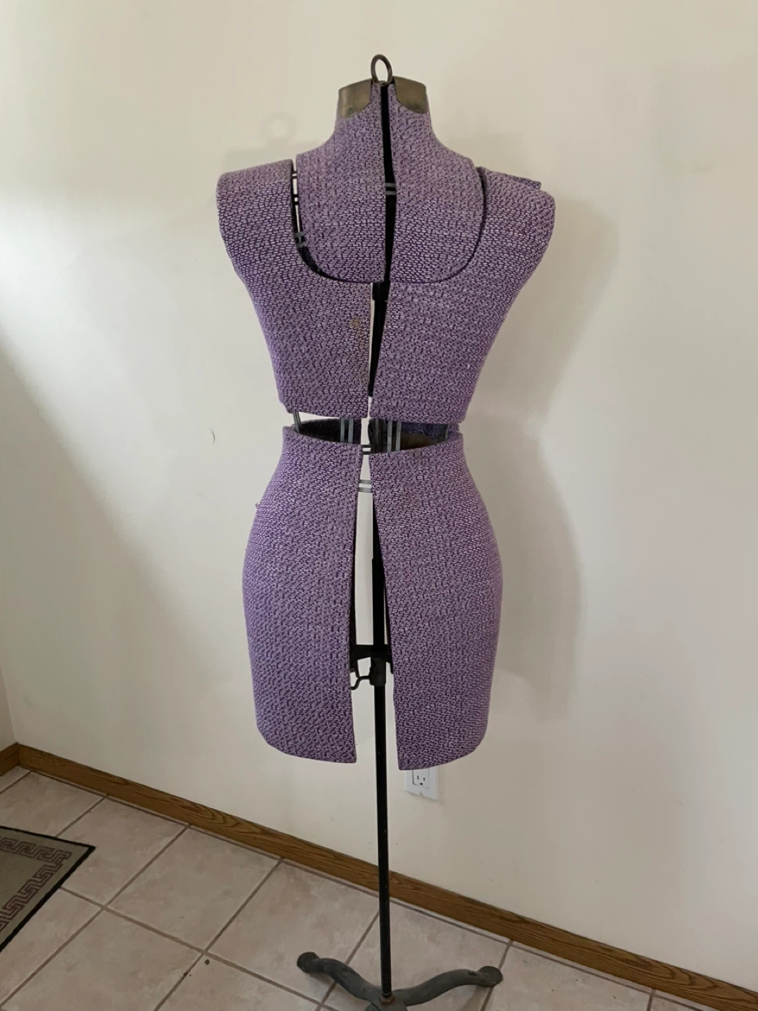 Acme Adjustable Dress Form - Size B - photo 4